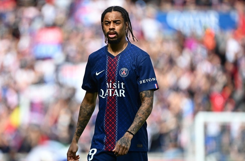 Bradley Barcola là mục tiêu hàng đầu của Liverpool. Ảnh:  L'Équipe.