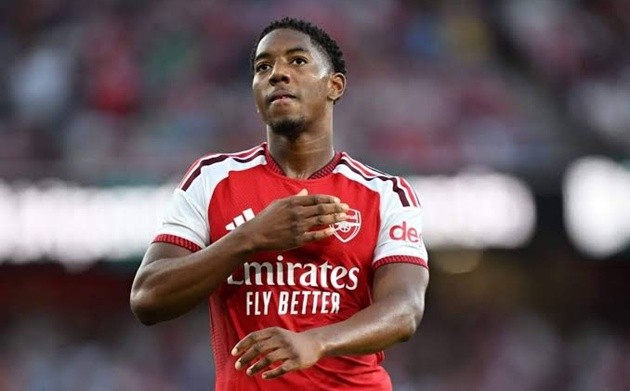 Lewis-Skelly dành tình cảm cho CĐV Arsenal. (Ảnh: The Athletic)