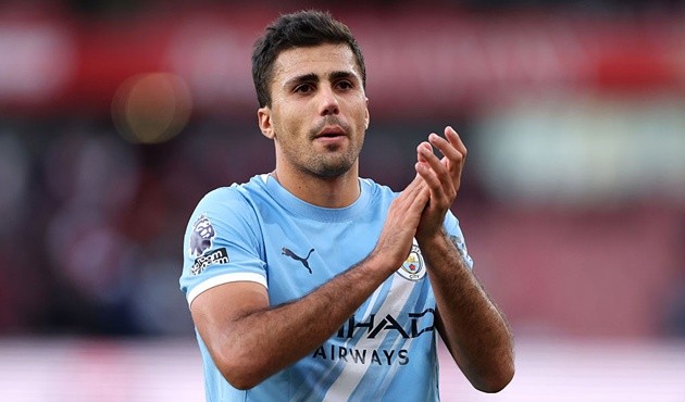 Rodri ra đi sẽ khiến Man City mất thêm thủ lĩnh. (Ảnh: FourFourTwo)