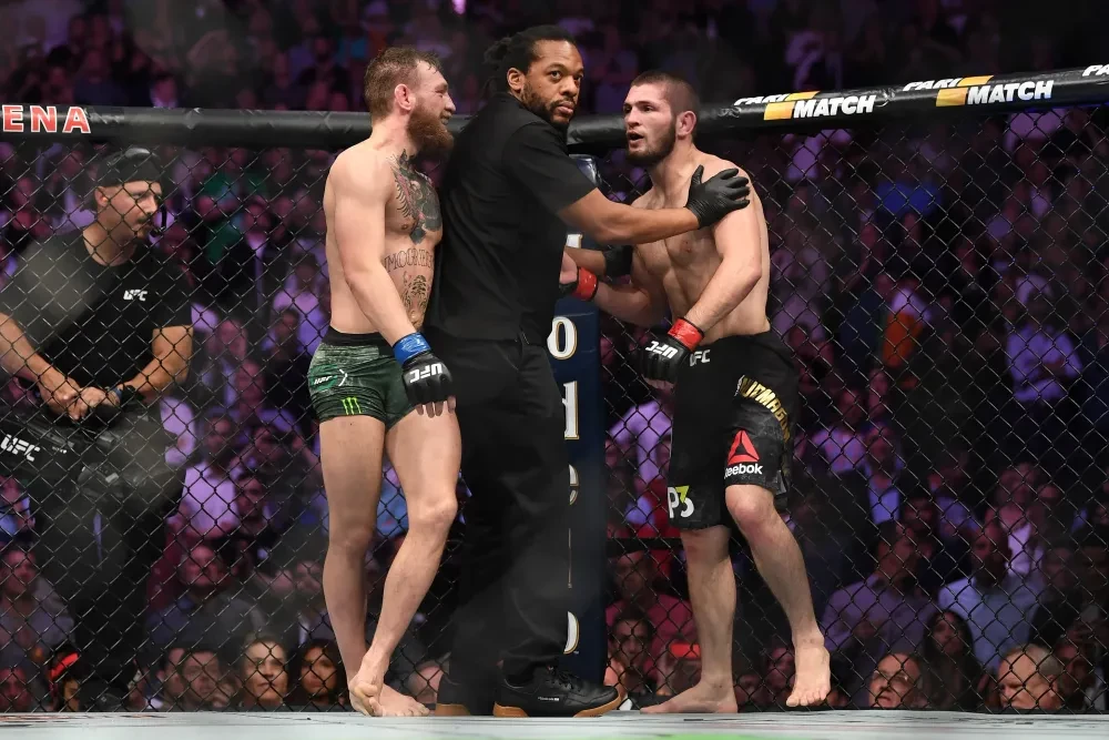 Khabib Nurmagomedov và Conor McGregor tại UFC 229