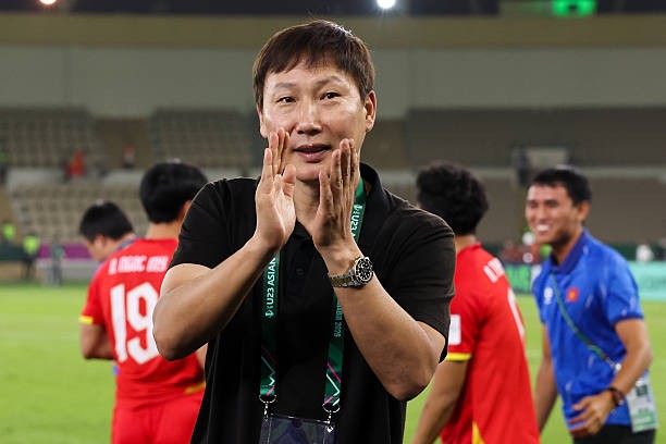 Tuyển Việt Nam của ông Kim Sang-sik còn đó những vấn đề.