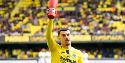 Barca cân nhắc chiêu mộ Mikautaze. Ảnh: Getty.