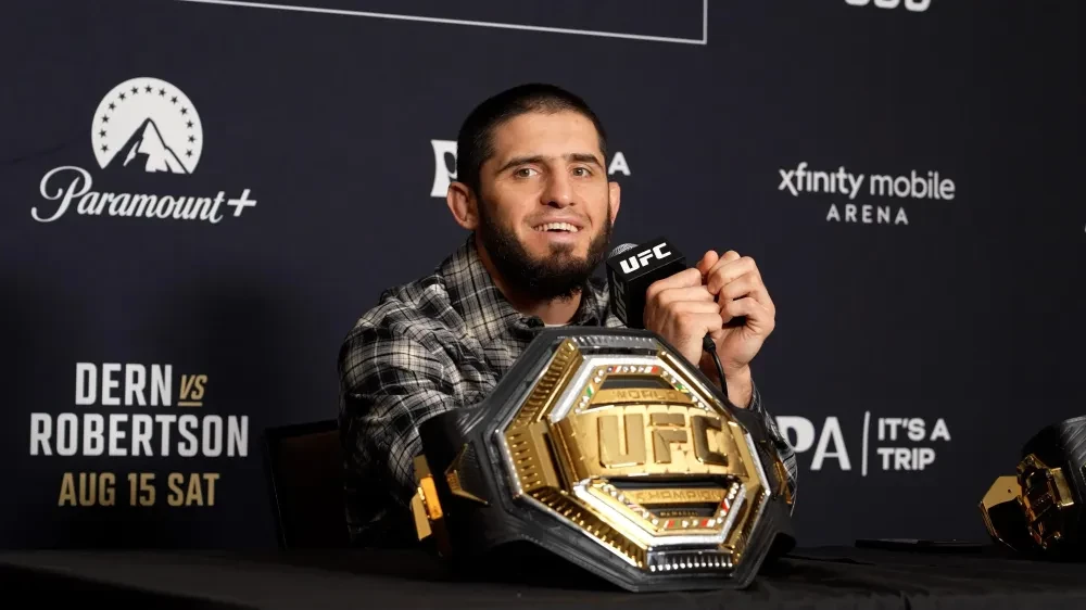 Ian Machado Garry và Islam Makhachev