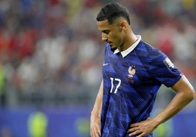 Saliba không may dính chấn thương lưng ở World Cup 2026. Ảnh: Getty.