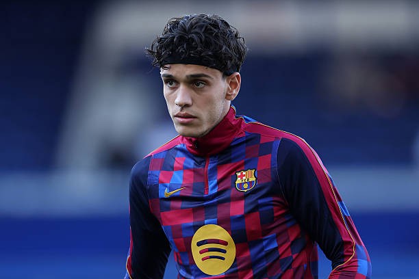 Hector Fort nằm trong tầm ngắm của Borussia Dortmund. Ảnh: Getty Images