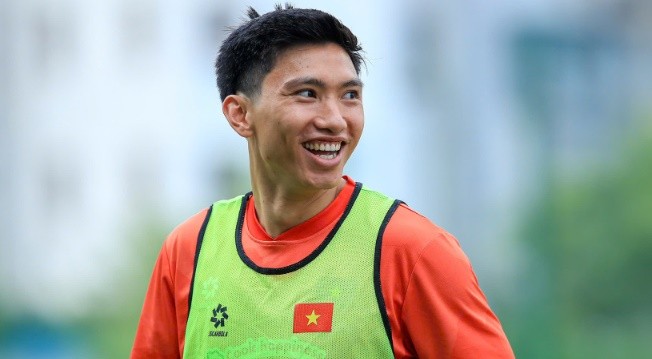 Văn Hậu có những chia sẻ trước trận gặp Malaysia. Ảnh: VFF.