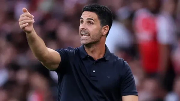 HLV Arteta mong muốn cải thiện hàng công Pháo thủ. Ảnh: Getty Images
