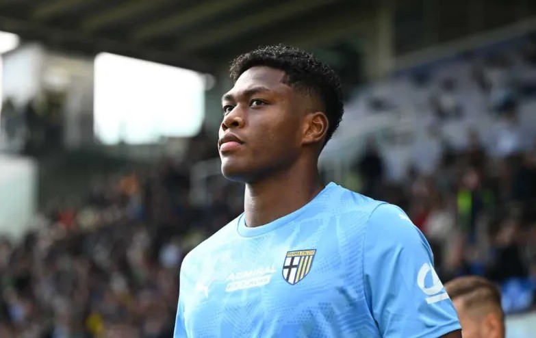 Zion Suzuki được cho sắp gia nhập Aston Villa. Ảnh: Parma FC.