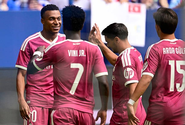 Real Madrid thắng dễ Schalke 04 dù phải làm khách. Ảnh: Getty Images
