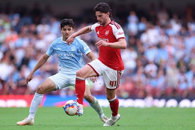 Khusanov (4/10): Phòng ngự kém cỏi khiến Arsenal dễ dàng ghi bàn, dù có một vài thời điểm thi đấu tốt hơn.