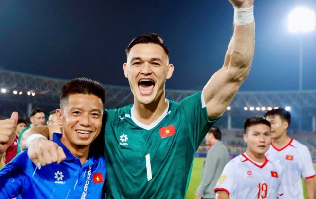 Lê Giang Patrik chơi xuất sắc trước Malaysia. Ảnh: Fanpgae VFF.