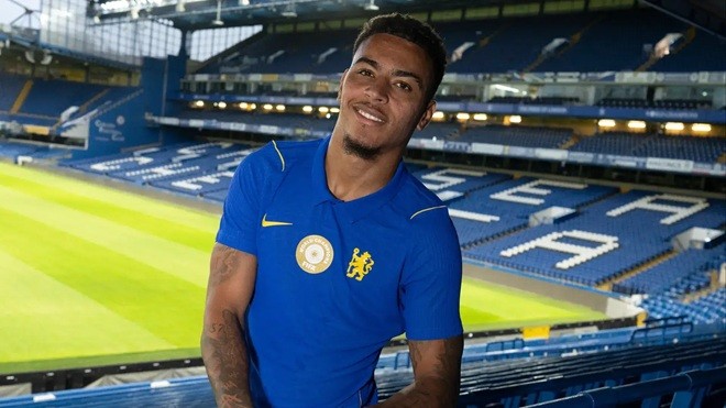 Morgan Rogers là thương vụ bom tấn của Chelsea hè này. Ảnh: Getty.