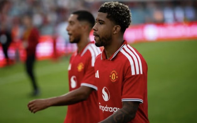 Chiêu mộ Youri Tielemans và Andrey Santos là chưa đủ cho tham vọng mùa giải 2026/27 của MU. Ảnh: Getty.