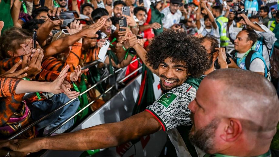 Hamza Choudhury là cái tên nổi bật của bóng đá Bangladesh. Ảnh: Getty.