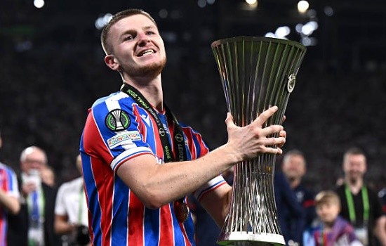 Man City xem Wharton là mục tiêu thay Rodri. Ảnh: Getty Images.