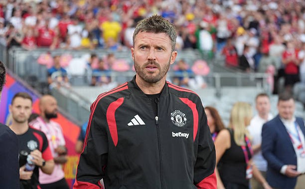 Michael Carrick gặp khó với ngân sách chuyển nhượng của Manchester United. Ảnh: Getty Images