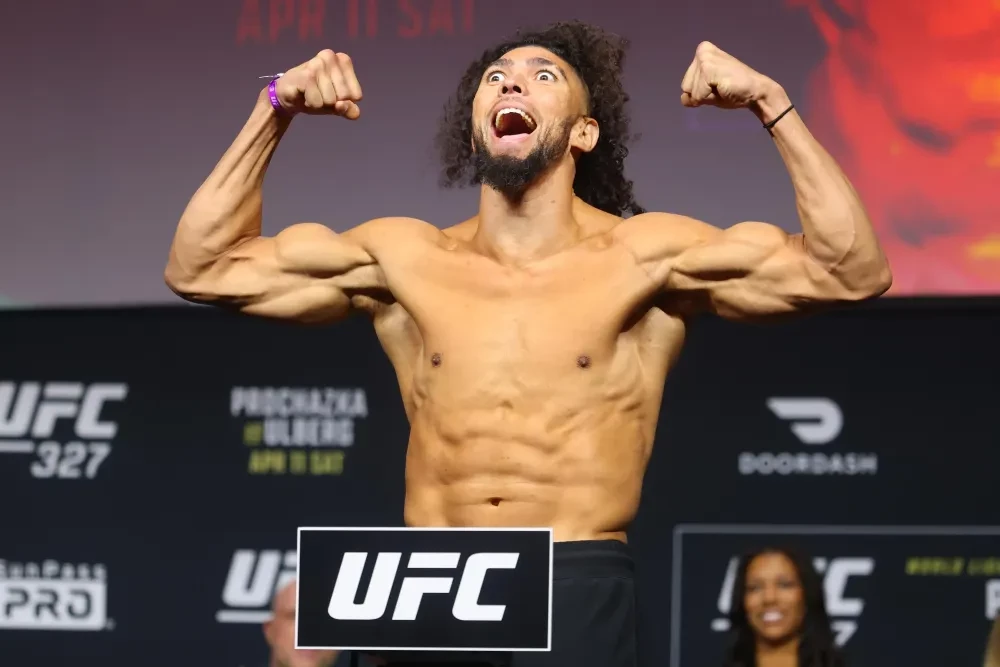 Johnny Walker tại UFC 327