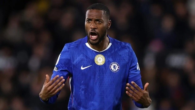 Aston Villa muốn Tosin khi Konsa trên đường đến Arsenal. (Ảnh: Getty Images)