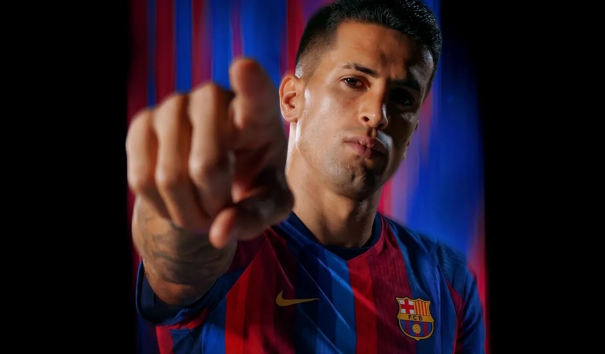 Joao Cancelo chính thức trở lại Barcelona dưới dạng chuyển nhượng tự do. Ảnh: Barcelona FC.