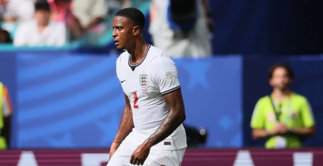 Konsa là mục tiêu của Arsenal. Ảnh: Getty.