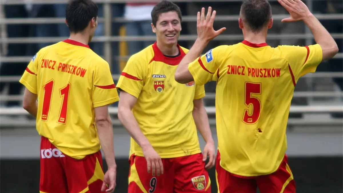 Znicz trở thành bệ phóng đầu tiên đưa Lewandowski lên tầm cao. Ảnh: Eurosport.