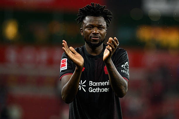 Edmond Tapsoba gây ấn tượng trong màu áo Bayer Leverkusen. Ảnh: Getty Images