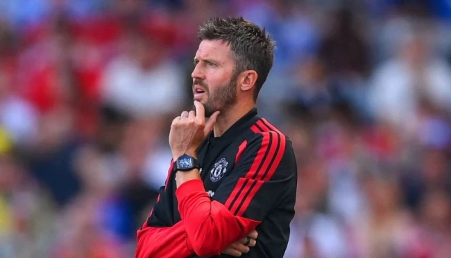 Carrick nâng cấp hàng tiền vệ MU. Ảnh: Getty.