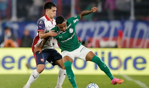 Elias là cầu thủ chạy cánh tôc độ và kỹ thuật. (Ảnh: Yahoo. Sports)