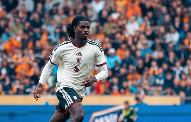 Ayden đã có trận đấu lép vế đối thủ. Ảnh: Manchester United.