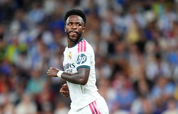 Vinicius Junior – 7.0: Hoạt động năng nổ bên hành lang cánh trái và thường xuyên quấy rối hàng thủ đối phương. Tuy nhiên, sự hiệu quả trong các pha xử lý cuối cùng của ngôi sao người Brazil hôm nay không thực sự như ý, anh cũng phải nhận một thẻ vàng.