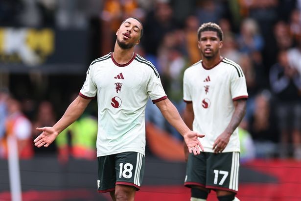 Tielemans và Santos có một ngày thi đấu đáng quên. Ảnh: Getty Images. 