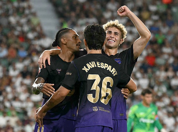 Barcelona thắng dễ Elche trên sân khách. Ảnh: Getty Images