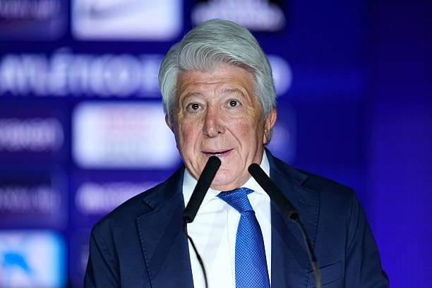 Chủ tịch Atletico Madrid, Enrique Cerezo không ngần ngại chỉ trích Barcelona. Ảnh: Getty Images