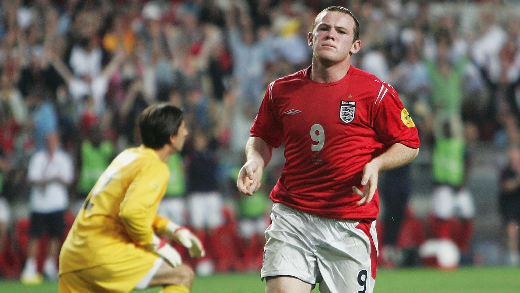 Rooney tỏa sáng tại EURO 2004, khiến cả nước Anh phát sốt. Ảnh: UEFA.