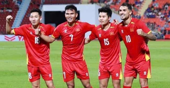 Việt Nam nắm lợi thế 2 bàn trước Thái Lan ở chung kết lượt đi. Ảnh: VFF.