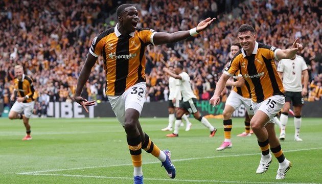 Hull City đánh bại MU 2 bàn 1 cách chóng vánh. Ảnh: Getty Images