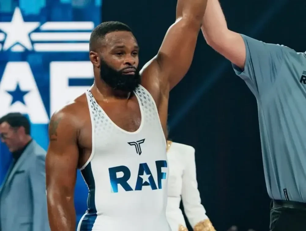 Tyron Woodley lội ngược dòng tại RAF 12