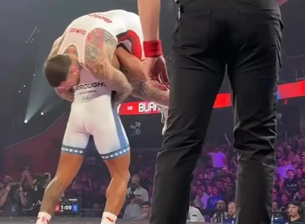 Jordan Burroughs vs Sean Brady tại RAF 12
