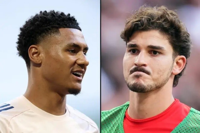 Cả Watkins và Alvarez đều muốn rời khỏi CLB chủ quản. Ảnh: Getty.