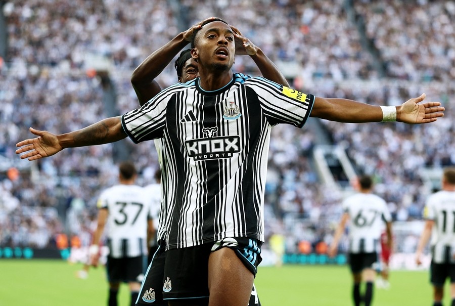 Joe Willock có thể sẽ chia tay Newcastle ngay kỳ chuyển nhượng hè năm nay. Ảnh: Newcastle United FC.