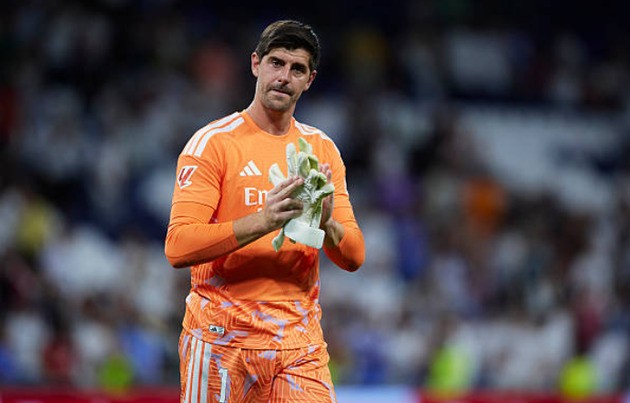 Thibaut Courtois (7 điểm): Có 2 pha cứu thua và không mắc lỗi ở bàn thua duy nhất khi hàng thủ thi đấu mất tập trung.