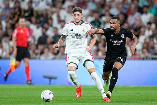Fede Valverde (7.8 điểm): Phòng ngự kiên cường và trực tiếp đóng góp vào mặt trận tấn công với đường kiến tạo quan trọng cho Mbappé lập công.