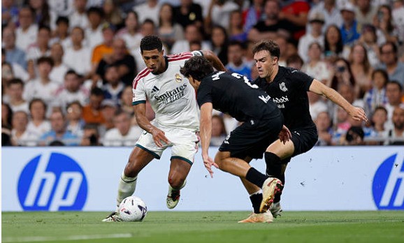 Jude Bellingham (8.4 điểm): Màn trình diễn đỉnh cao như Zidane với 2 đường kiến tạo, 4 lần tạo cơ hội cùng khả năng xử lý bóng cực kỳ thanh thoát.