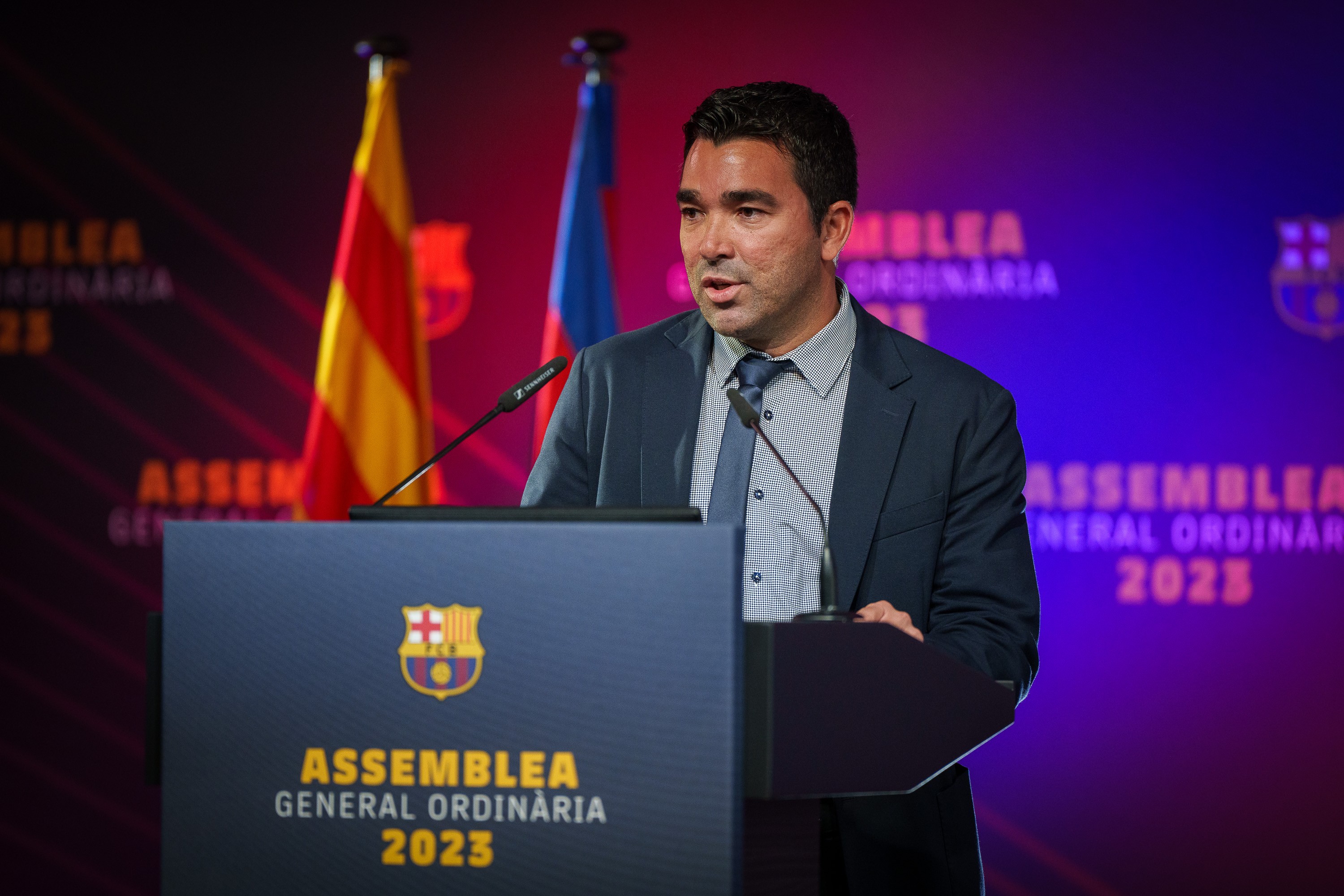 Chúc mừng sinh nhật Deco, nhạc trưởng của những giấc mơ. Ảnh: FC Barcelona.