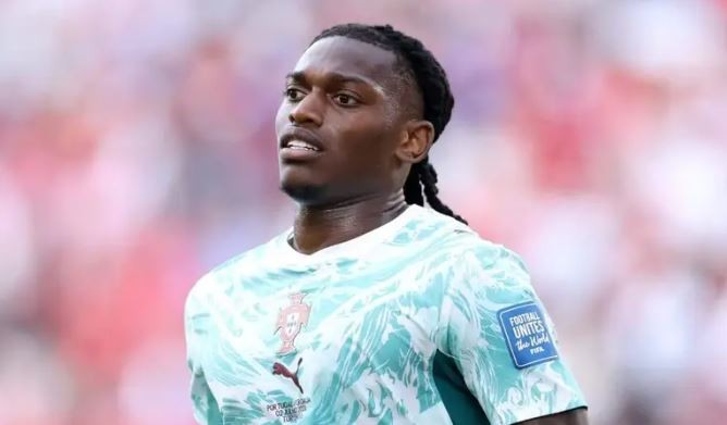Leao ưu tiên chuyển đến Aston Villa. Ảnh: Getty Images.