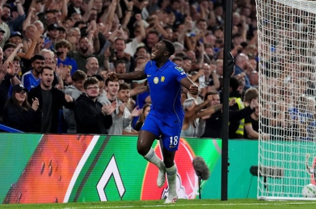 Welbeck ghi bàn cho Chelsea. Ảnh: Sky Sports.