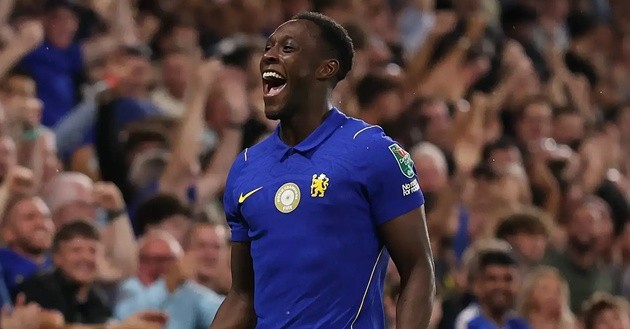 Welbeck vỡ òa với bàn đầu tiên cho Chelsea. (Ảnh: Getty Images)