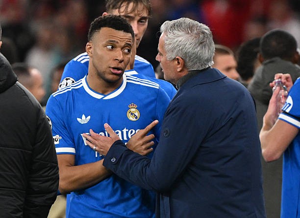 Mourinho có lời nhắc nhở quan trọng dành cho Mbappe. Ảnh: Getty Images. 