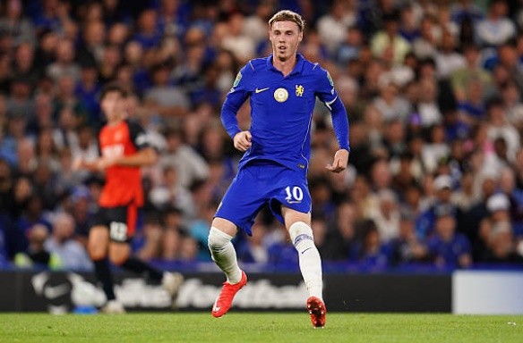 Cole Palmer trong trận đấu với Luton Town. Ảnh: Harvey Murphy/NurPhoto via Getty Images.