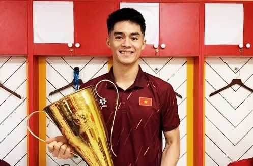 Trung Kiên chưa được ra sân sau hai kỳ giải. Ảnh: FBNV.
